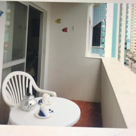 Na Quadra Da Praia Com Tres Quartos Em Balneario Camboriu Sc. Exterior photo