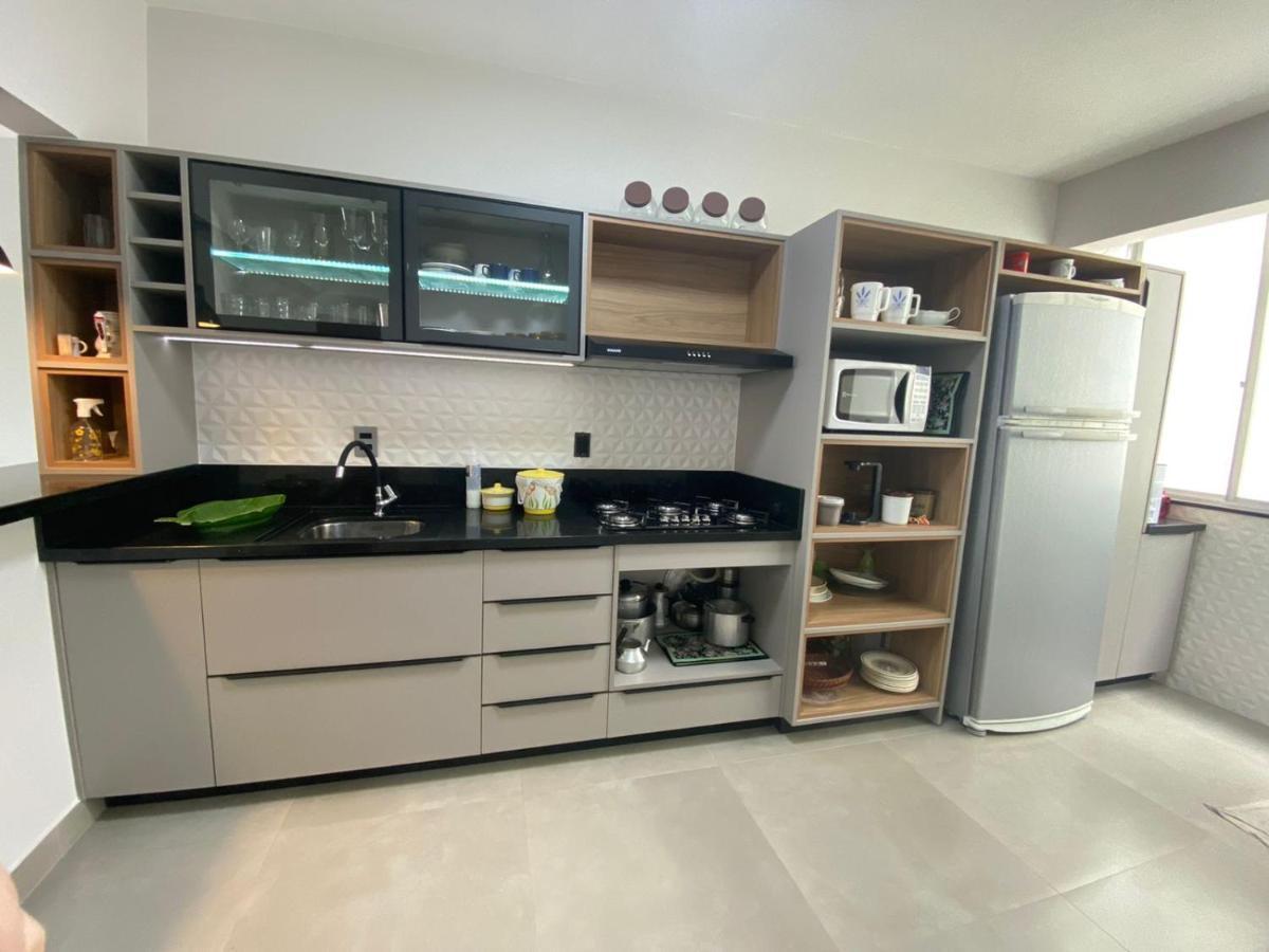 Na Quadra Da Com Tres Quartos Em Sc. Apartamento